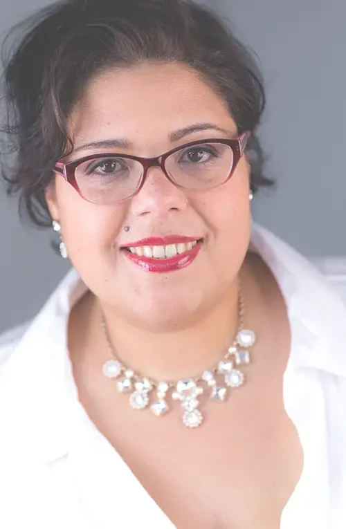 BIO-PIC-PRO-HEADSHOT